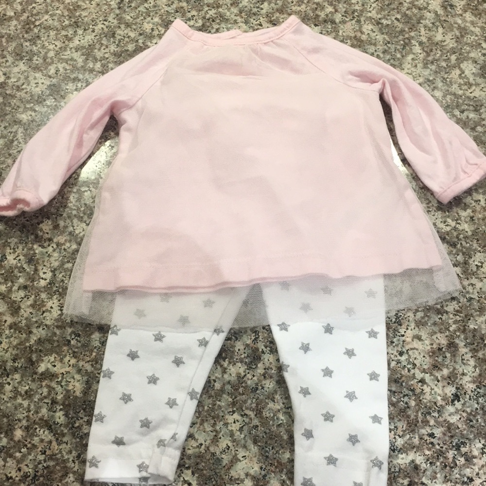 Carters outfit, size 3 months